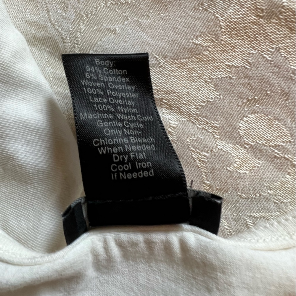 Ann Taylor Women’s Sleeveless Ruffle Top Cream off White - Picture 4 of 4